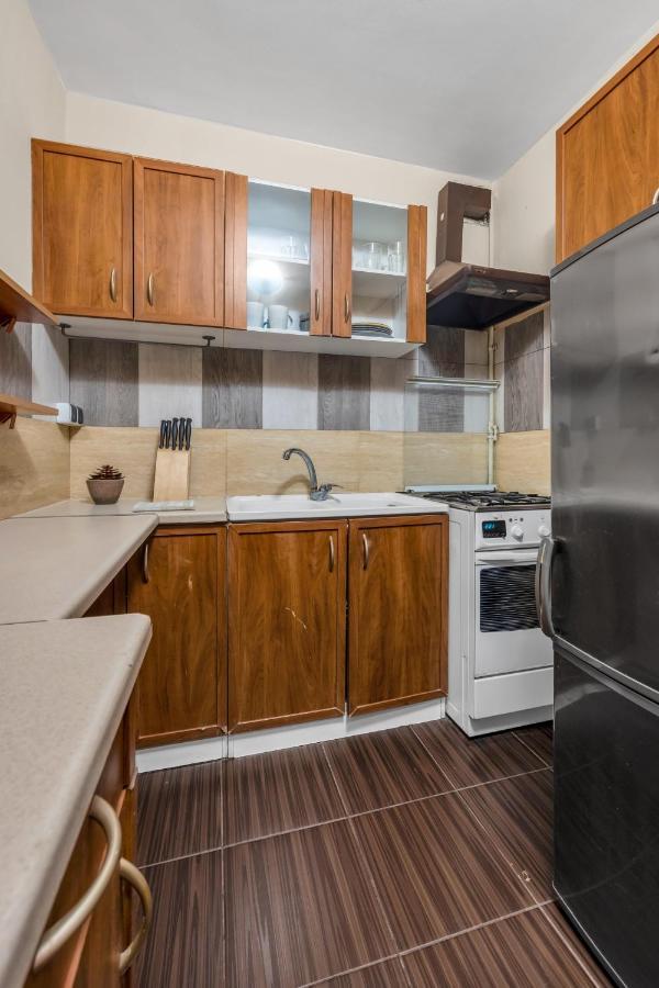 Apartment 2br Metro Railwaystation Warsaw