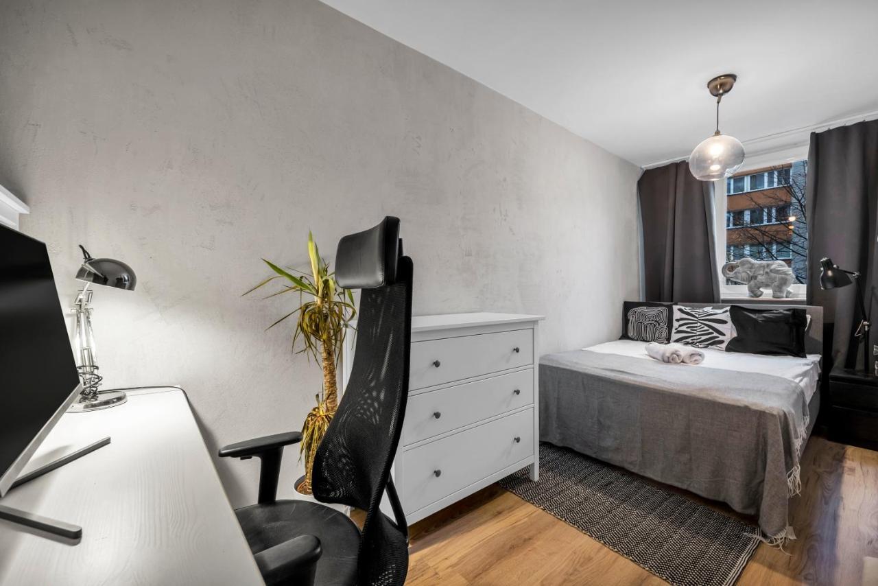 2br Metro Railwaystation Warsaw