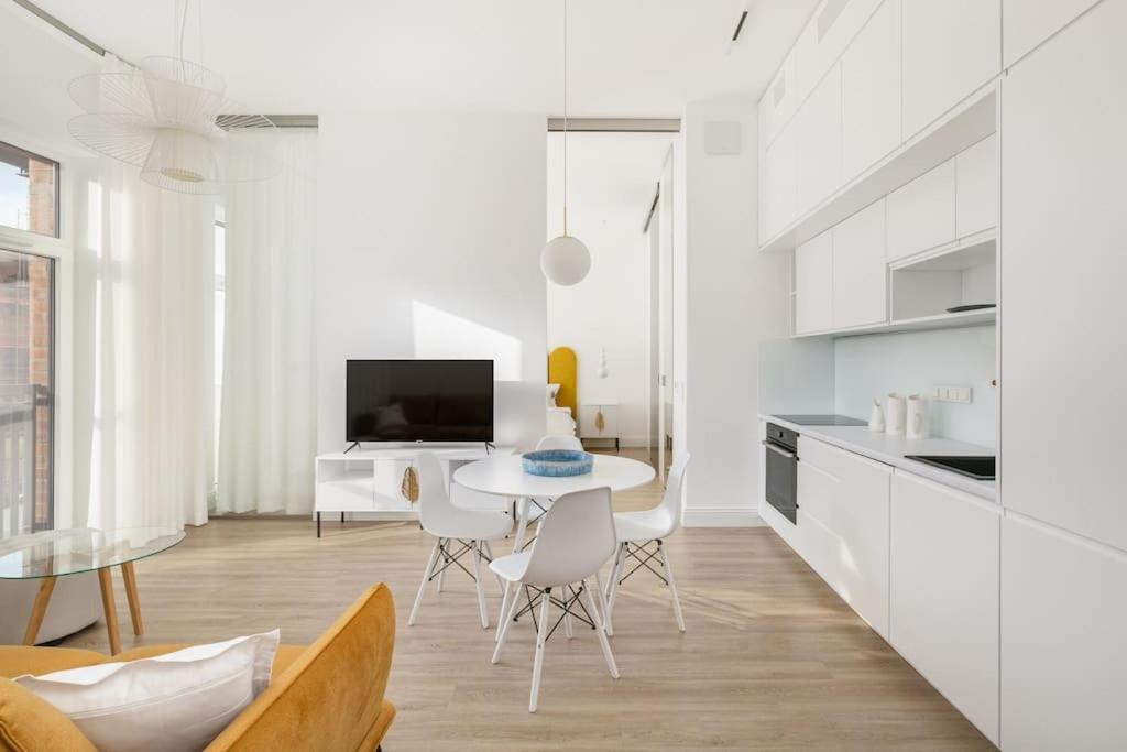 2-bedroom Premium Bohema Apartament Warszawa