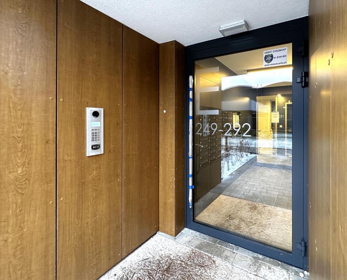 Apartamento Lotnisko Chopina Airport Varsóvia