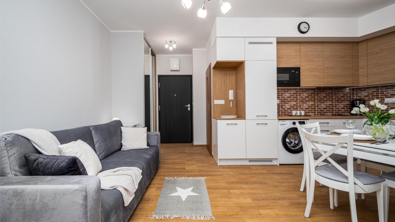 Metro Park - Bielany By Sun & Snow Apartment Warsaw
