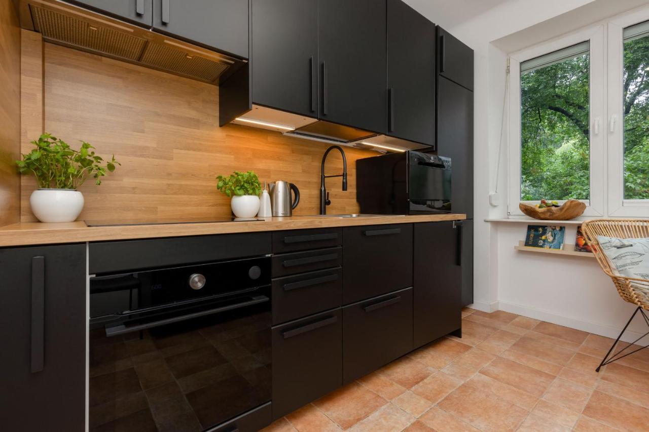 Apartment Stylish And Sweet In Near Park Lazienki By Renters