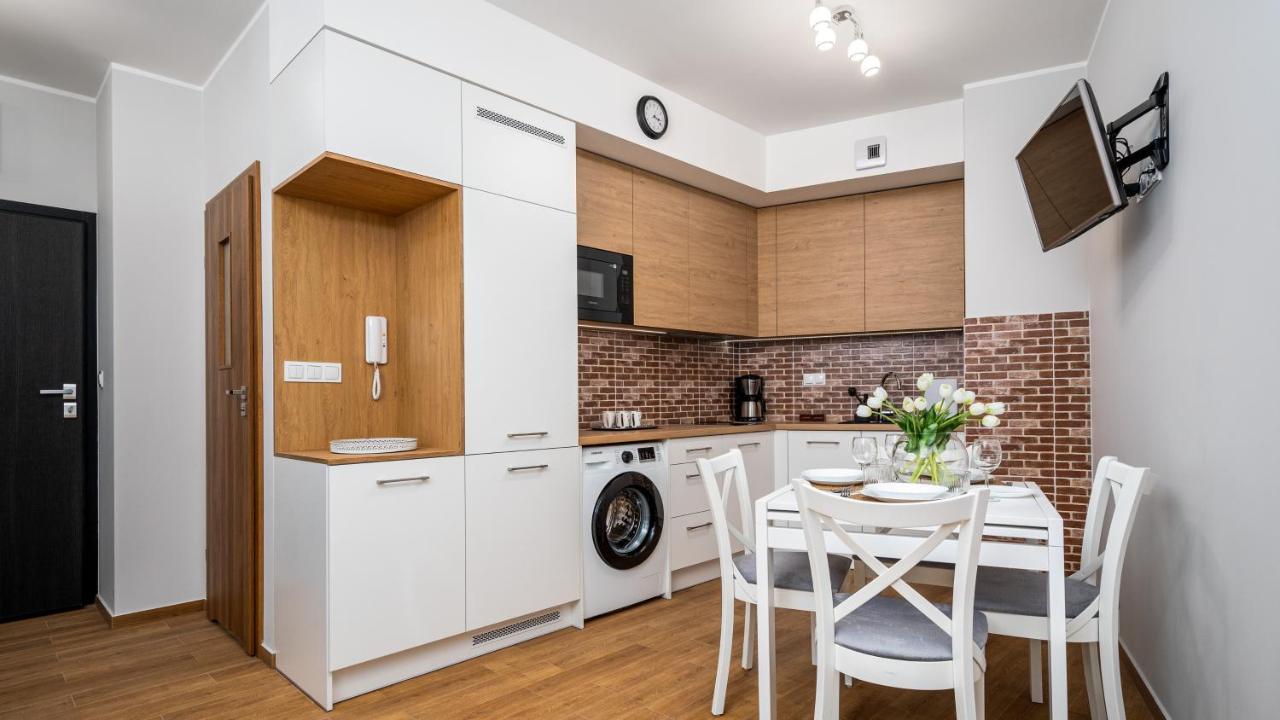 Metro Park - Bielany By Sun & Snow Apartment Warsaw
