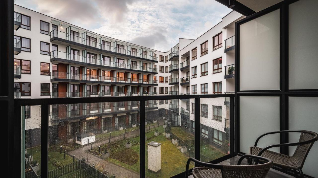 Metro Park - Bielany By Sun & Snow Apartment