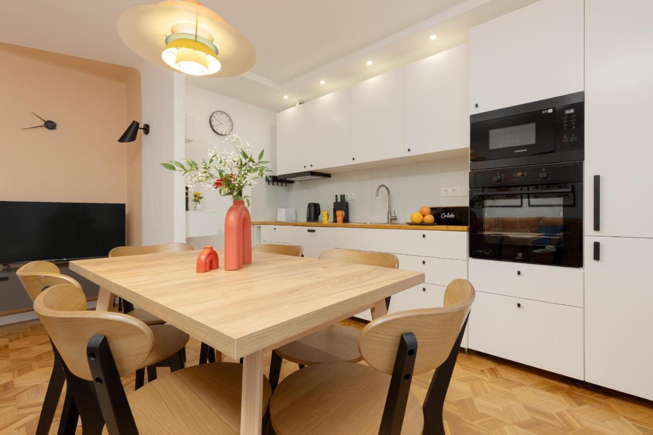 Family With Two Bedrooms And Balcony In By Renters *