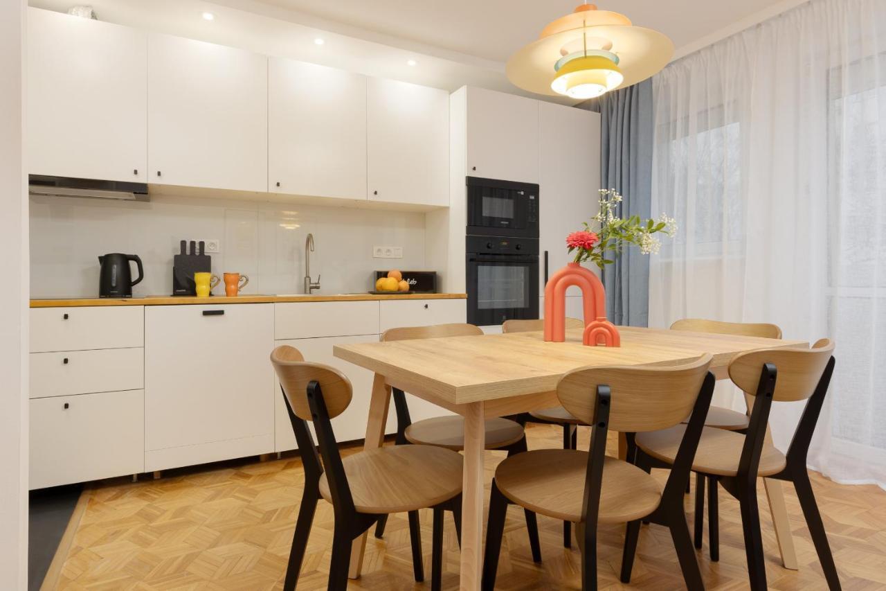 Family With Two Bedrooms And Balcony In By Renters *