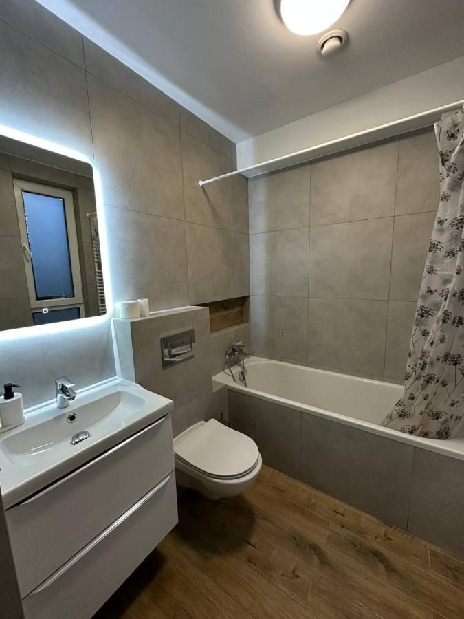 Double Twin #4 With Private Bathroom Warsaw