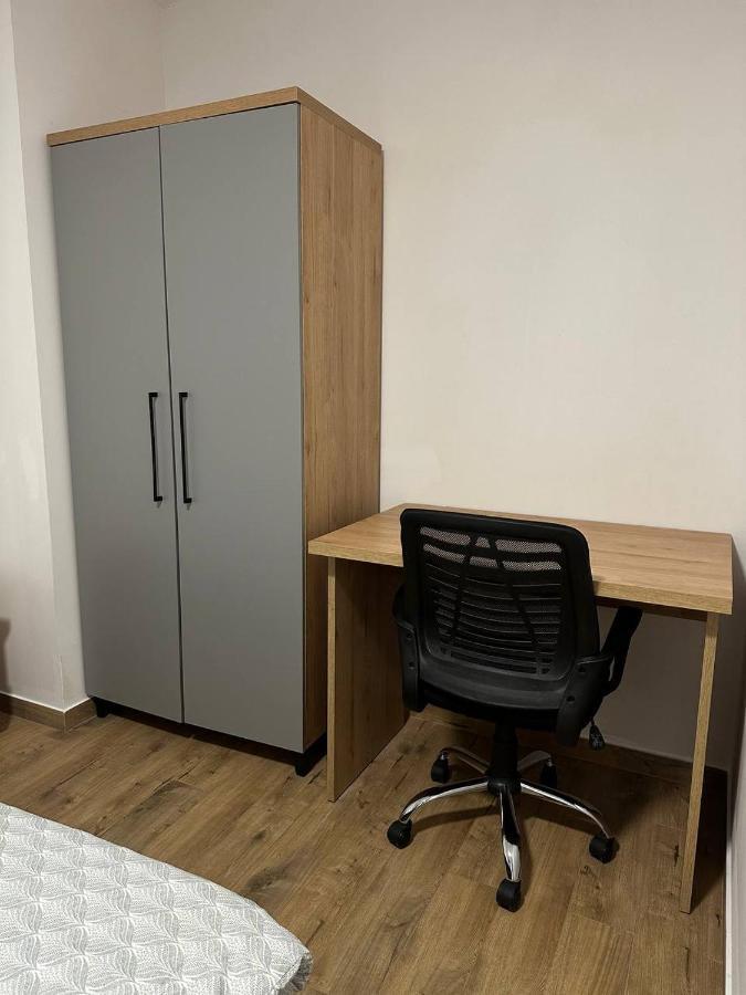 Double Twin #4 With Private Bathroom