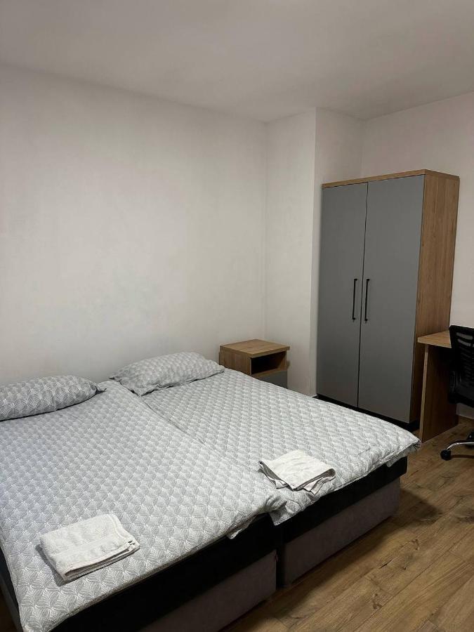 Double Twin #4 With Private Bathroom Guest house