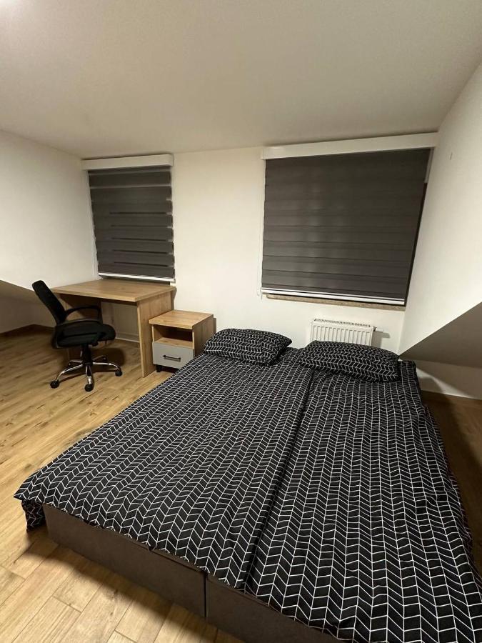 Double Twin #4 With Private Bathroom Warsaw