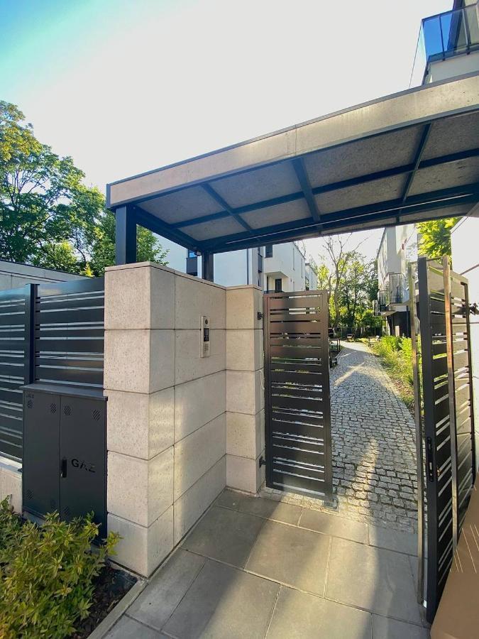 Separate In A New Townhouse In Casa de hóspedes *