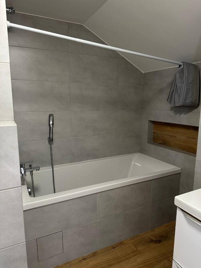 Double Twin #8 With Private Bathroom Guest house Warsaw