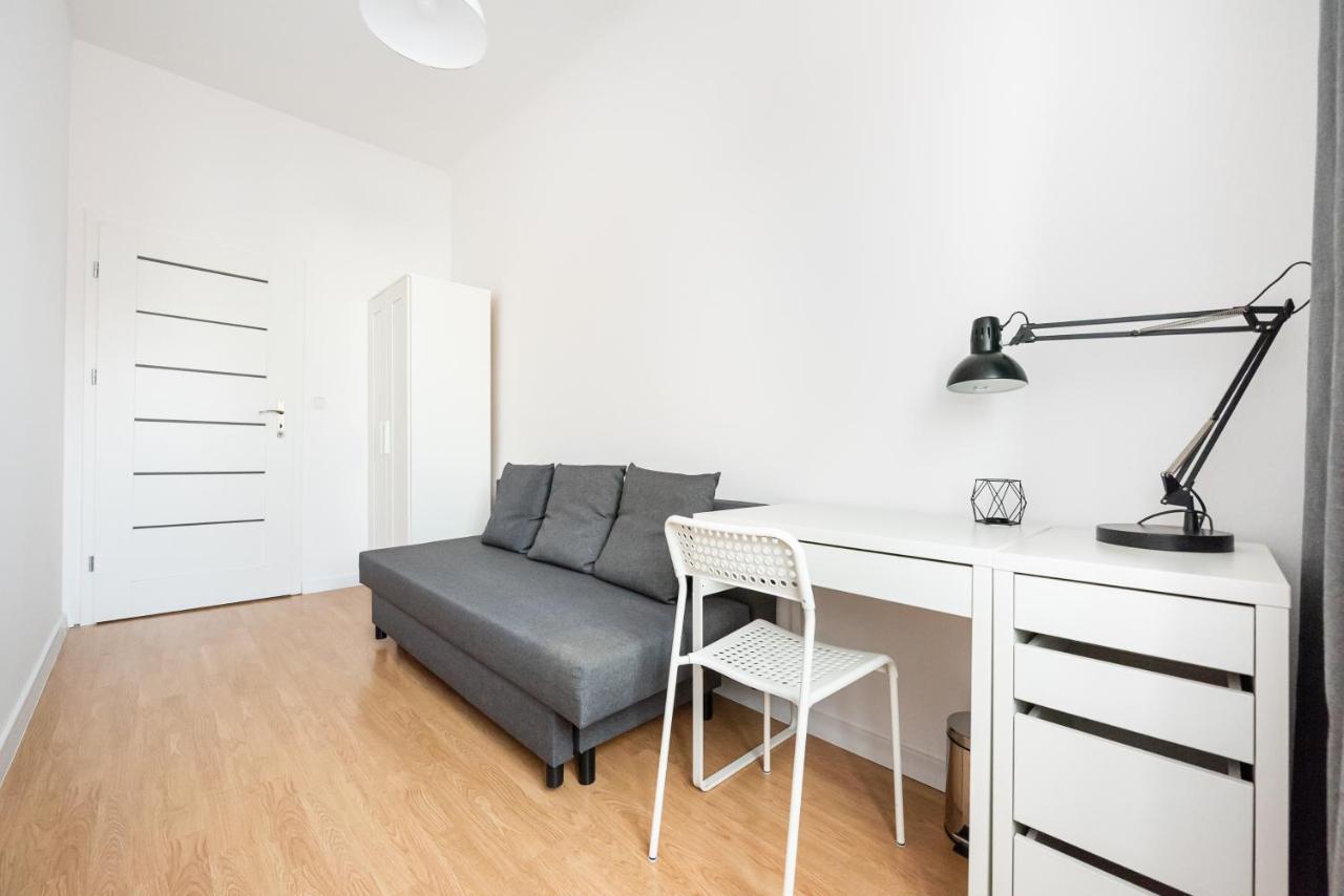 Old Town 5-bedroom Apartment