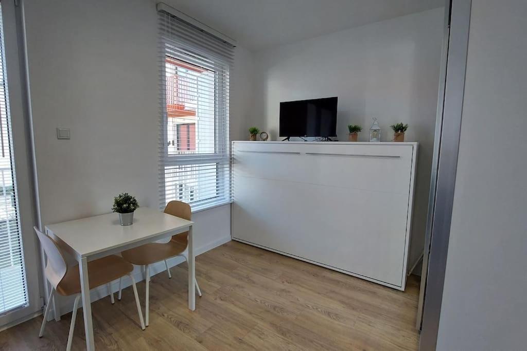 Apartment Zyczliwy Z Garazem