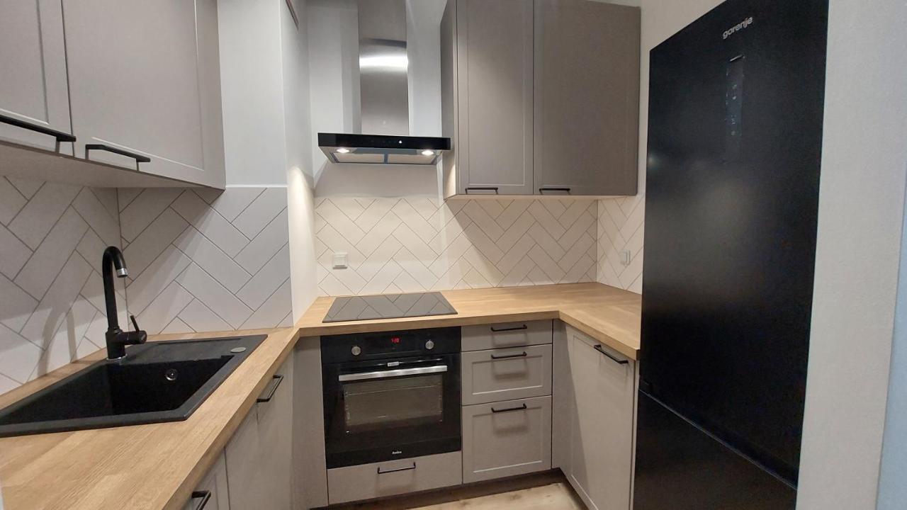 Apartment Zyczliwy Z Garazem Warsaw
