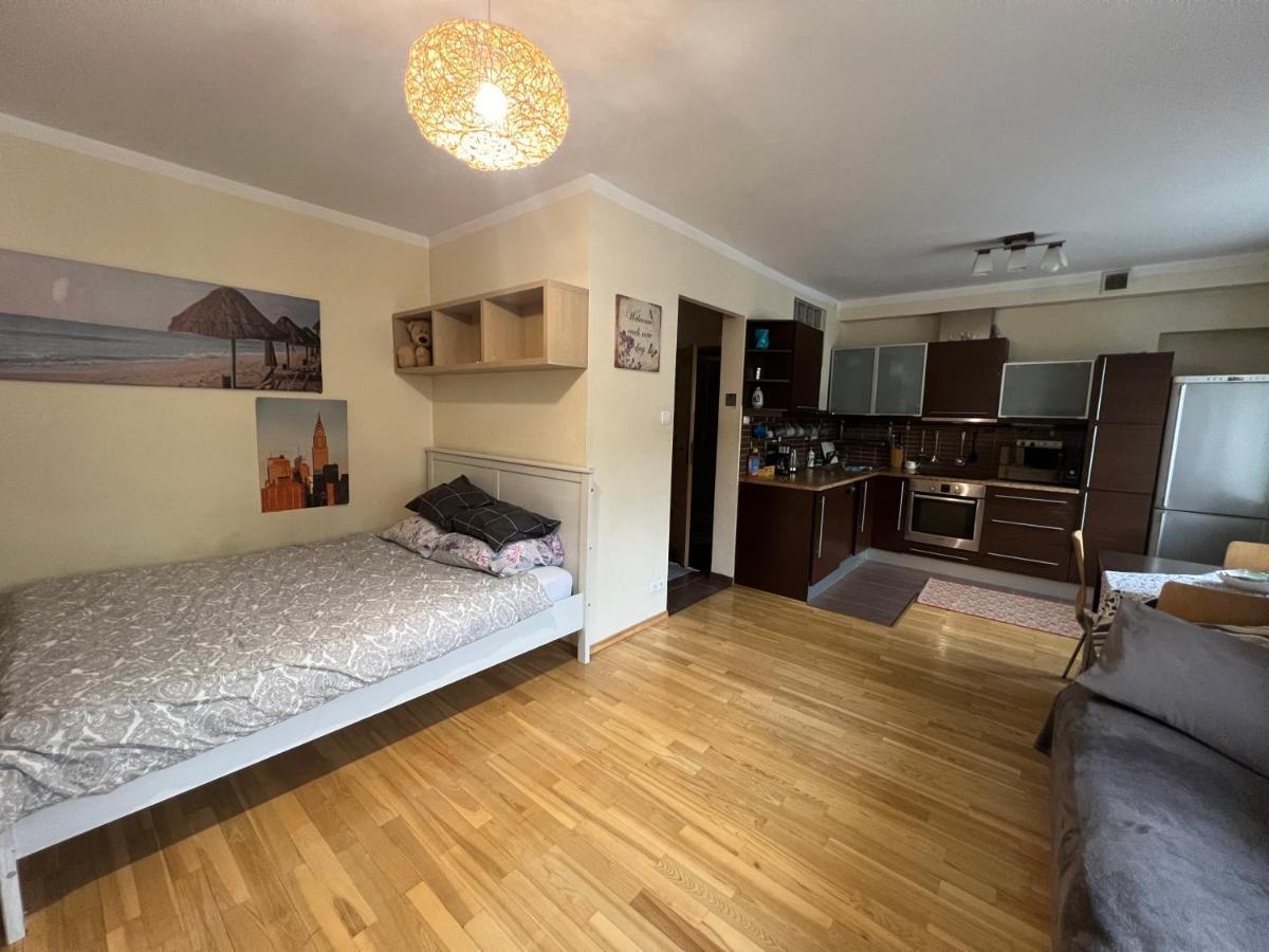 Apartment Entire Studio Flat *
