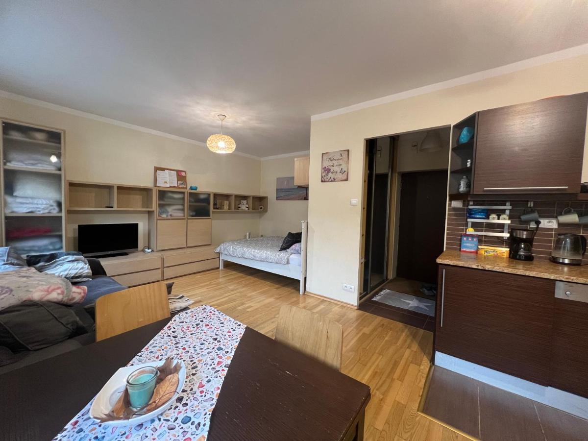 Apartment Entire Studio Flat *