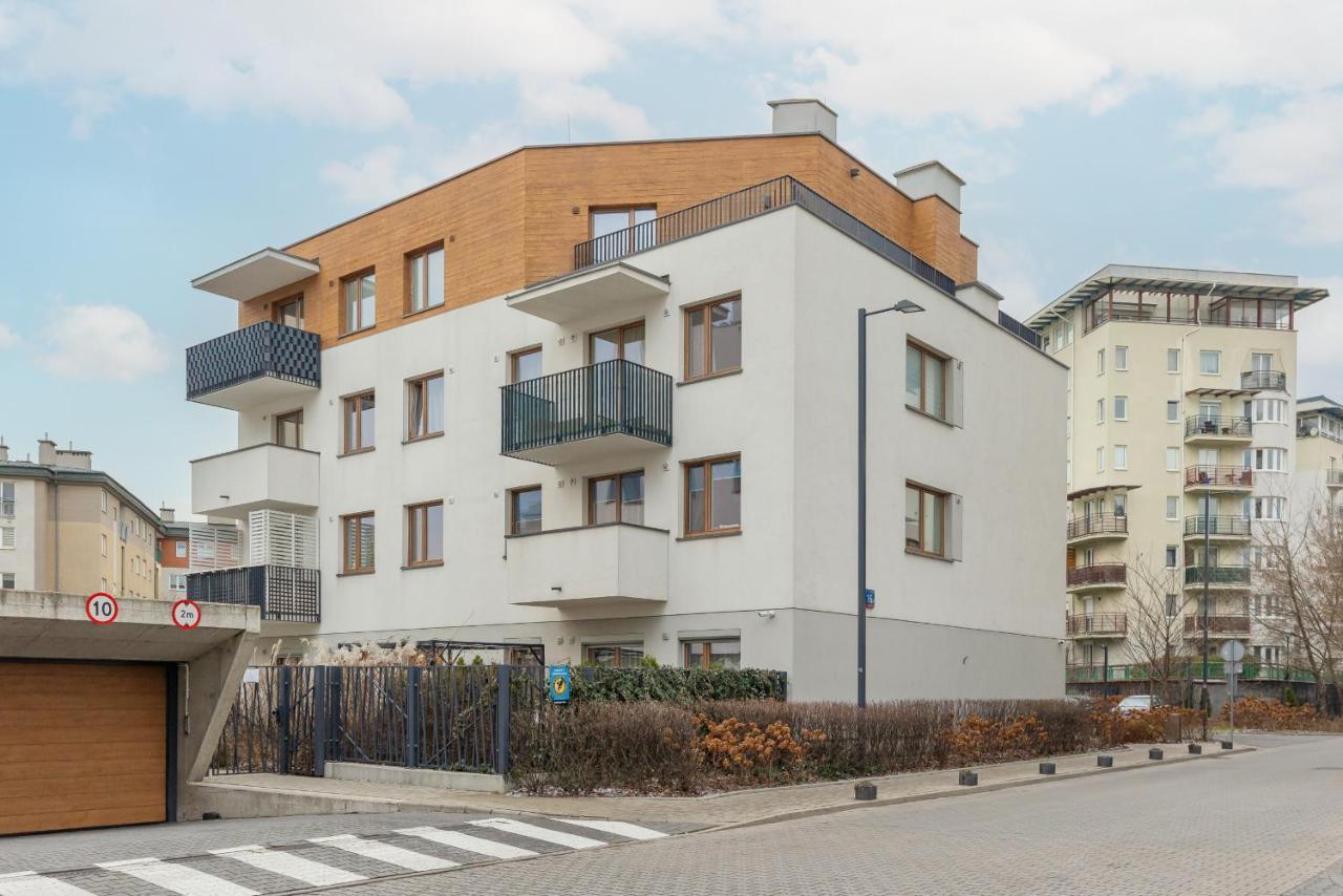 Apartment Spacious In With Balcony And Parking By Renters Warsaw