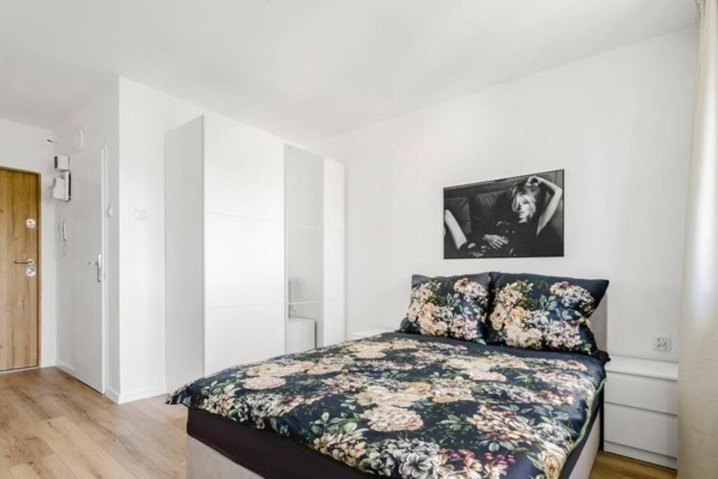 20m2 Studio, Near Chopin Airport, Cozy And Quite * Warschau
