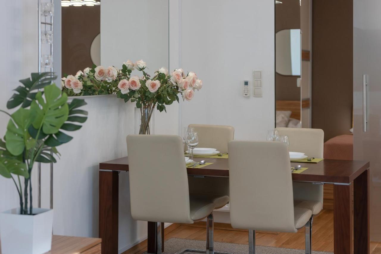 Cosy With Parking In The Centre By Renters * Varsóvia