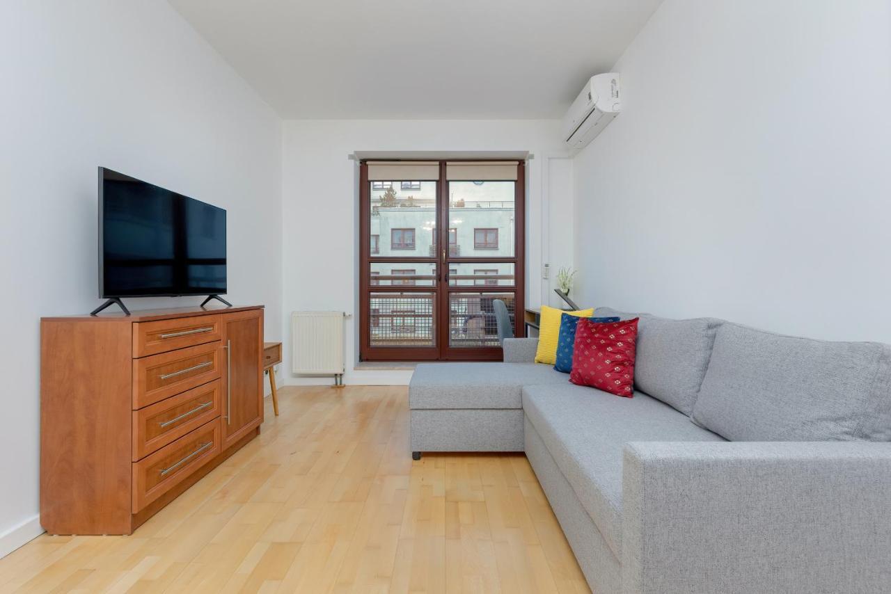 Spacious Near The Vistula River By Renters Apartamento Varsóvia