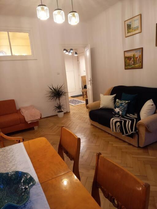 Apartment - Mi Stare