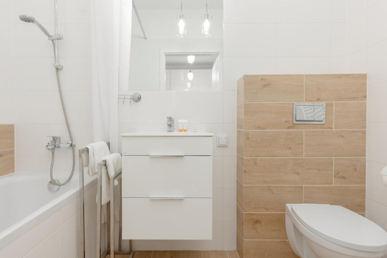 With Ac Mokotow Business Centre By Renters *