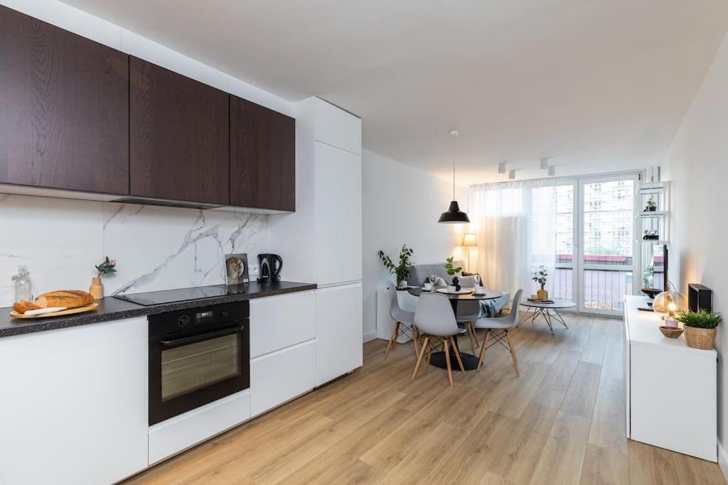 Superapart Jana Pawla Ii, 302 Cozy Urban Retreat, Perfect For Couples Căn hộ