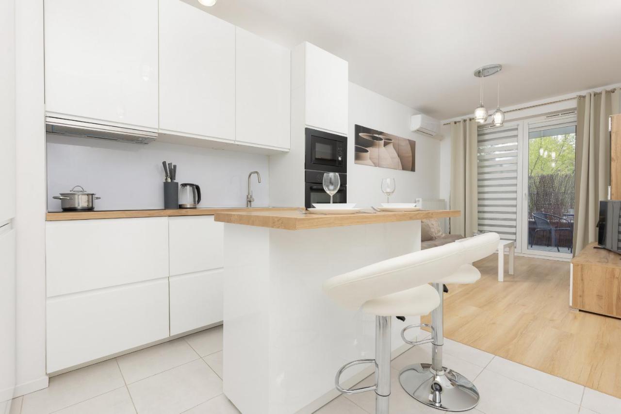 With Ac Mokotow Business Centre By Renters Apartament