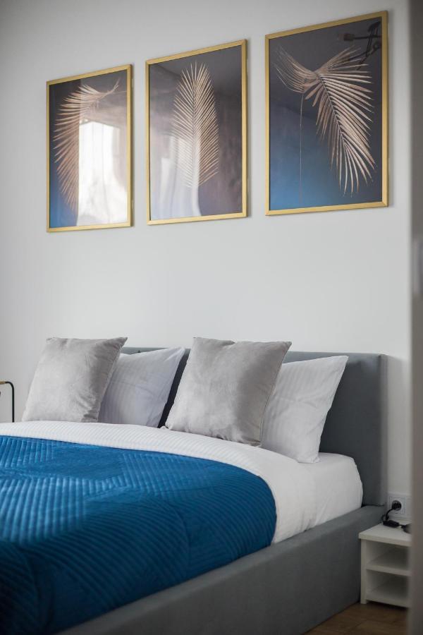 Business Park Blue Apartment *