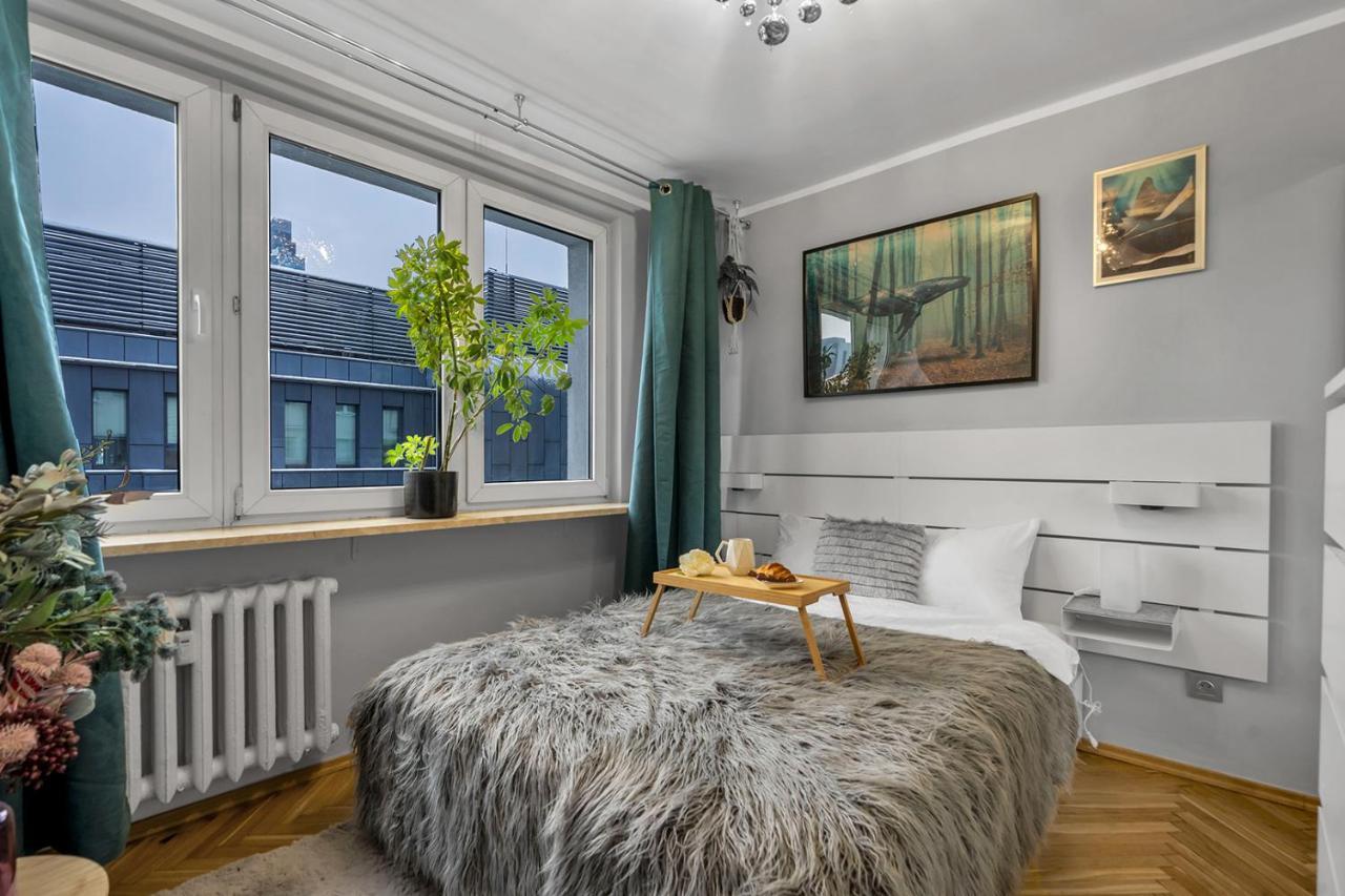 2-bedroom - Balcony, View, Location - By Rentujemy Apartment Warschau