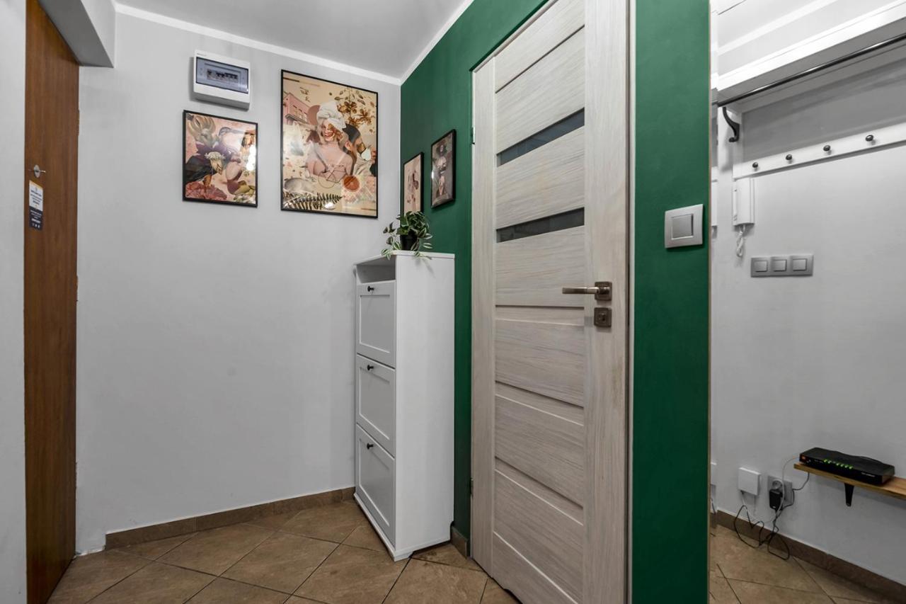 2-bedroom - Balcony, View, Location - By Rentujemy Apartment *