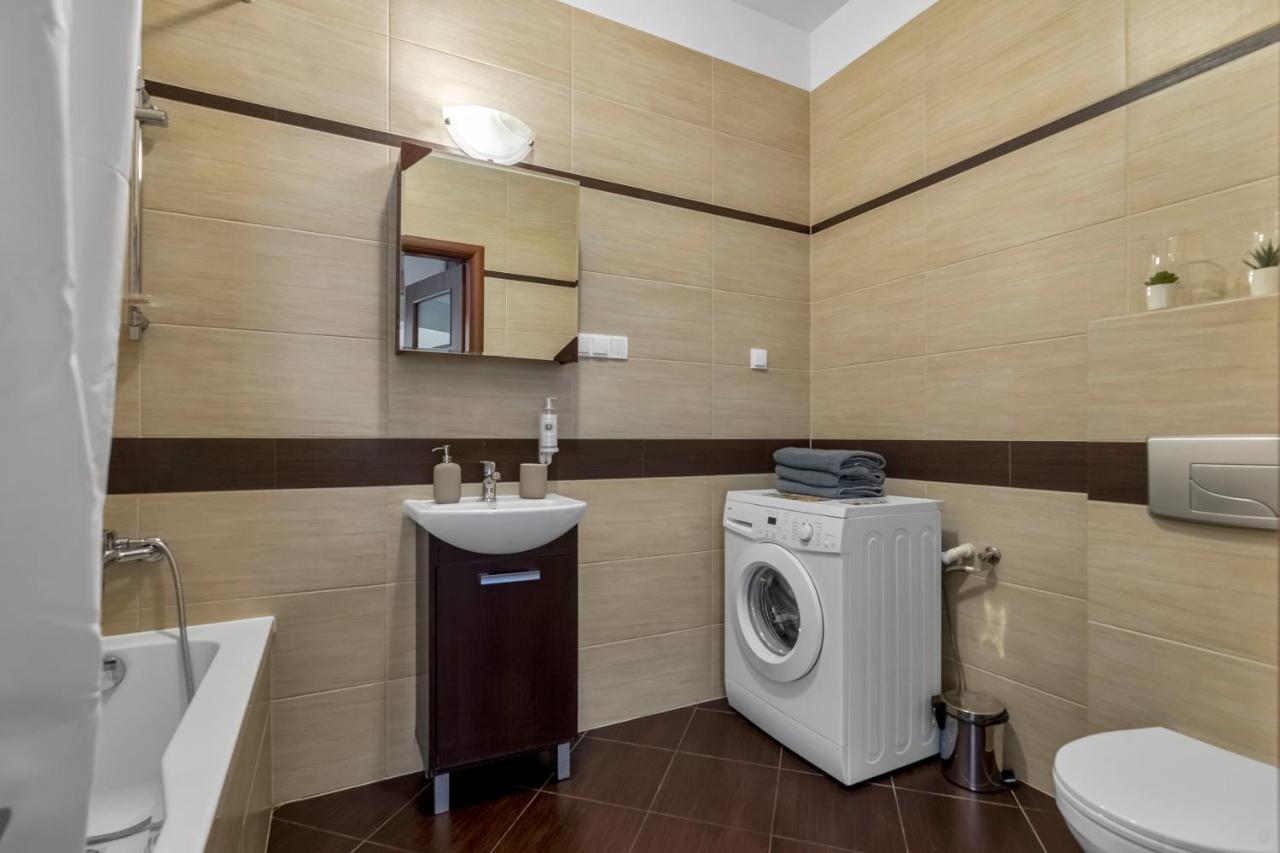 Apartment Zoliborz Business - Private Garden, Parking By Rentujemy