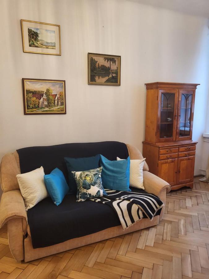 Apartment - Mi Stare