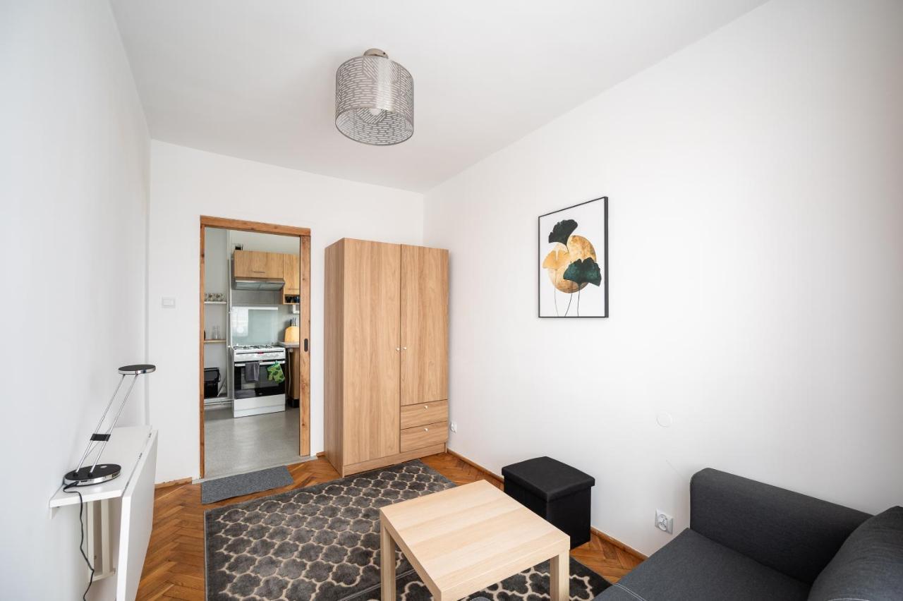 Apartment Wierzbno Standard *