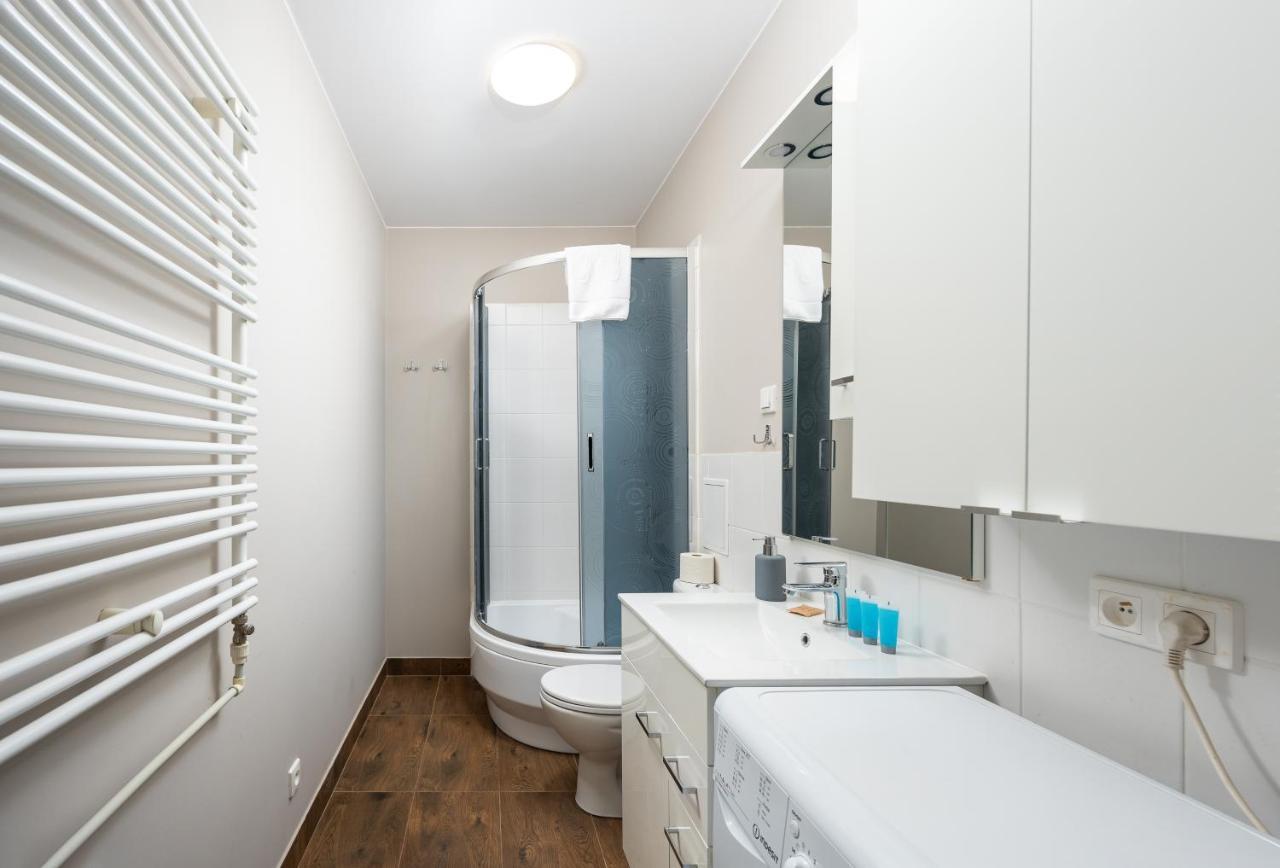 Wierzbno Standard Apartment Warsaw