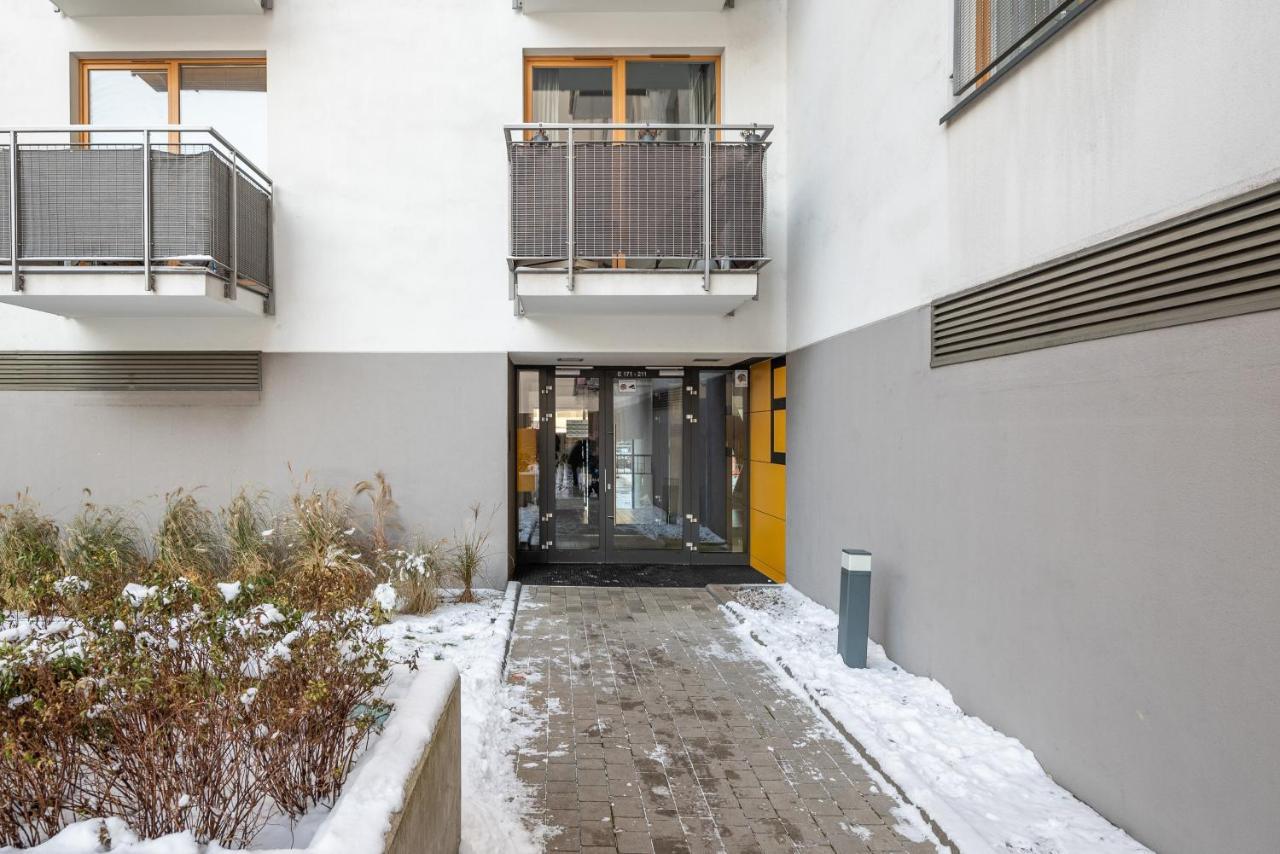 Wola Jana Kazimierza Apartment *