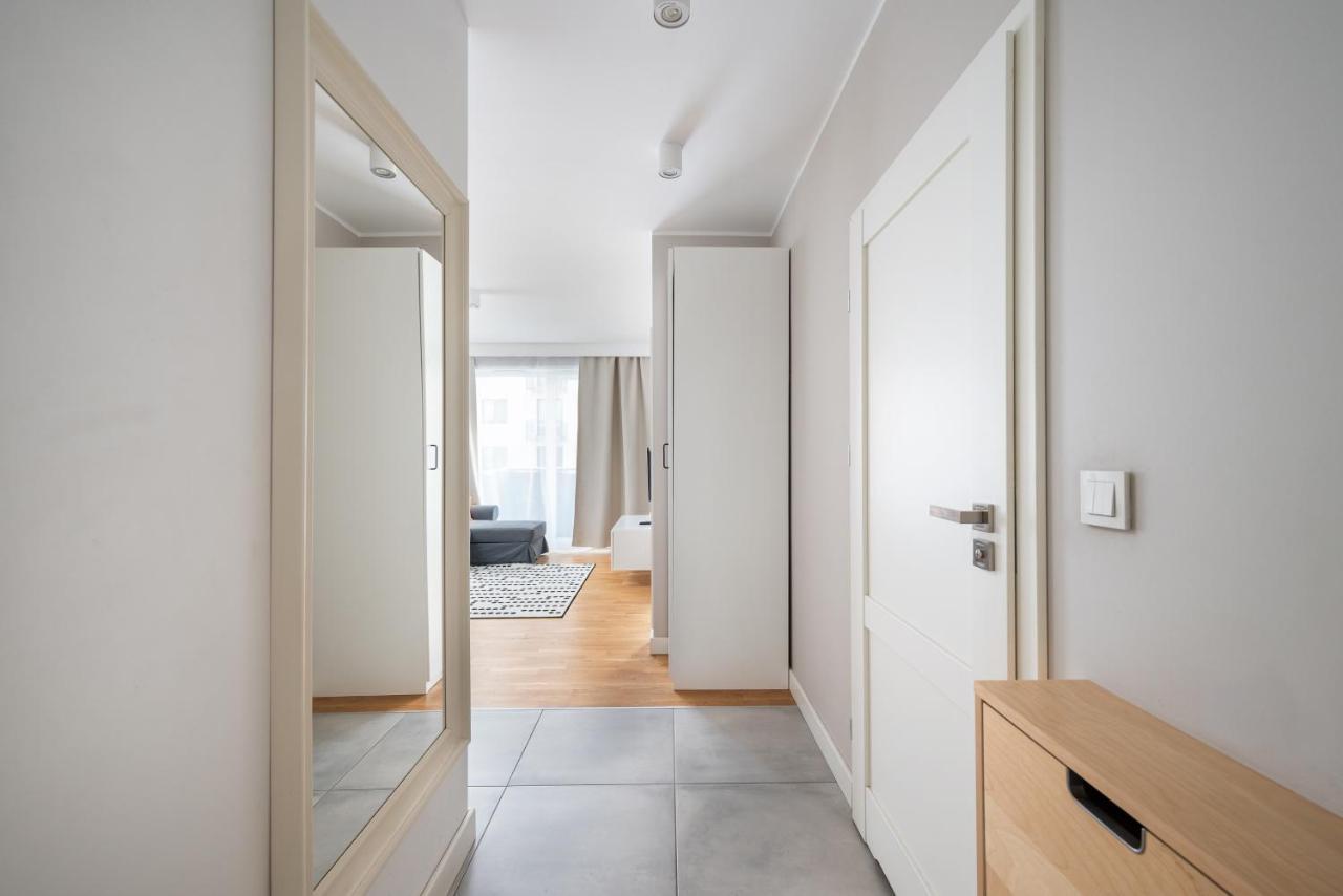 Wola Jana Kazimierza Apartment *