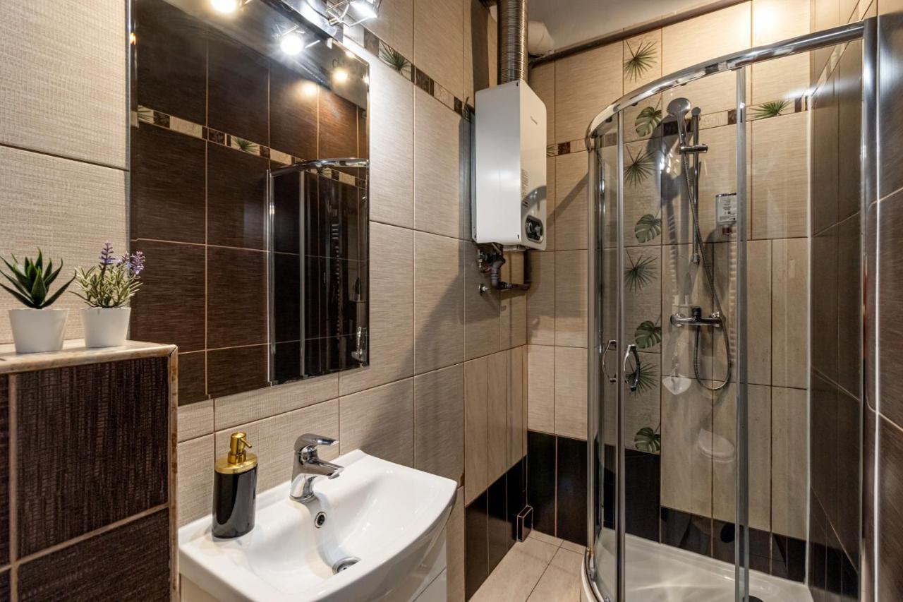 Golden - Huge Comfortable 4 Bedrooms - Old Town - Freta Apartment