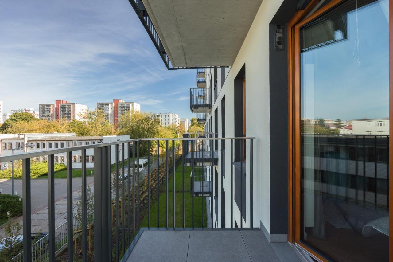 Apartment Ecru With Balcony Wwa41 Warsaw