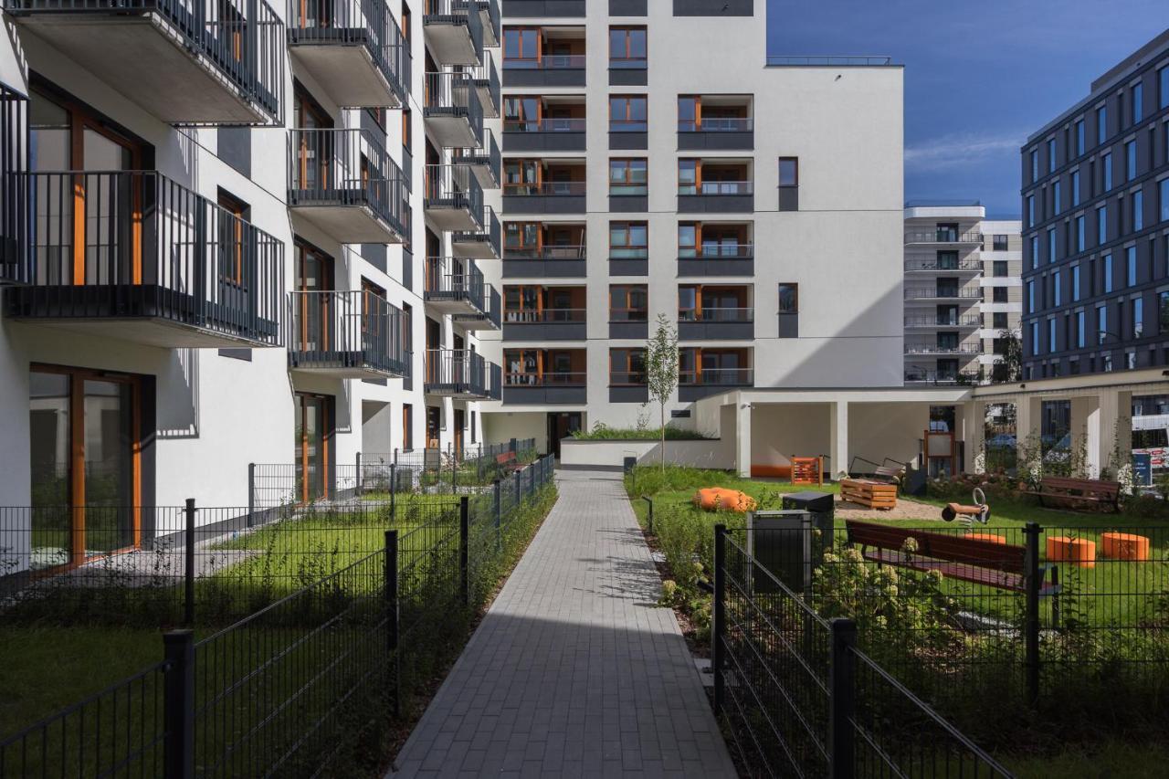 Ecru With Balcony Wwa41