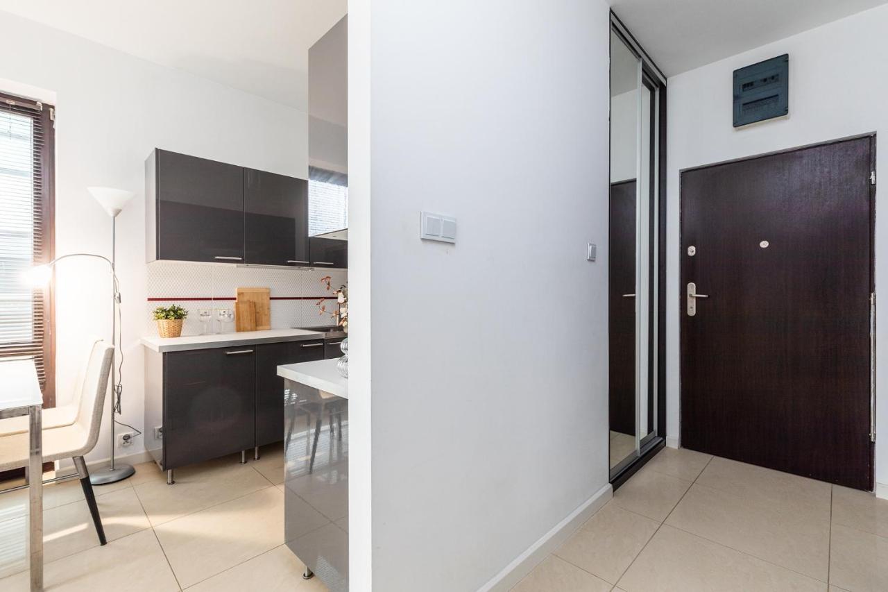 Superapart Bartycka 61 Warsaw