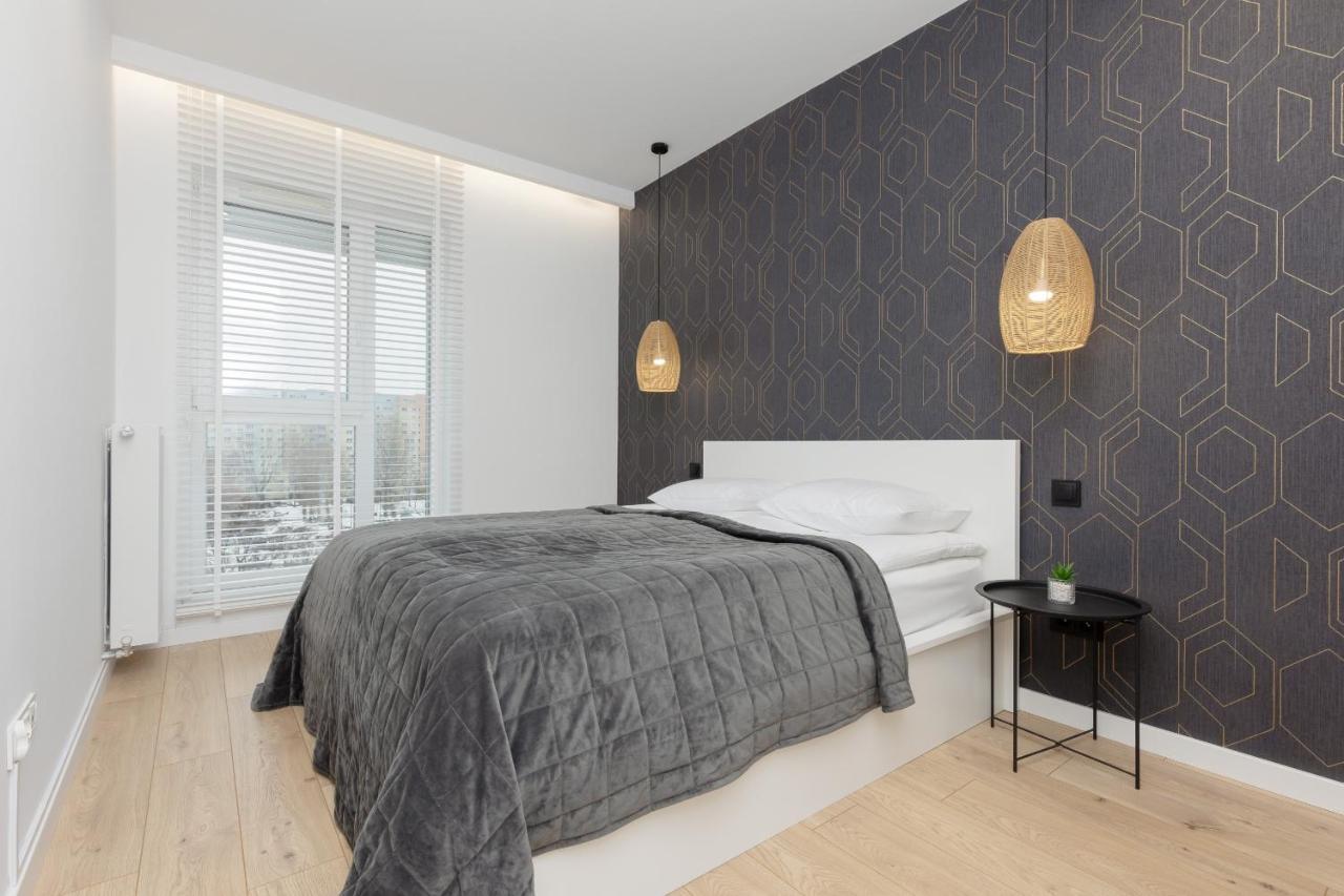 Apartment Loft With Parking In By Renters *