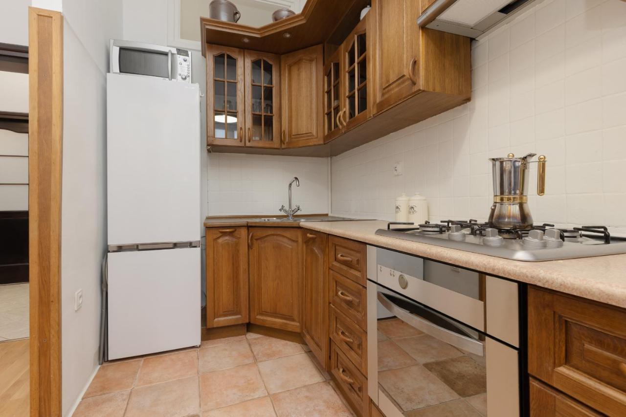 Apartamento One Bedroom Next To The Royal Castle In By Renters