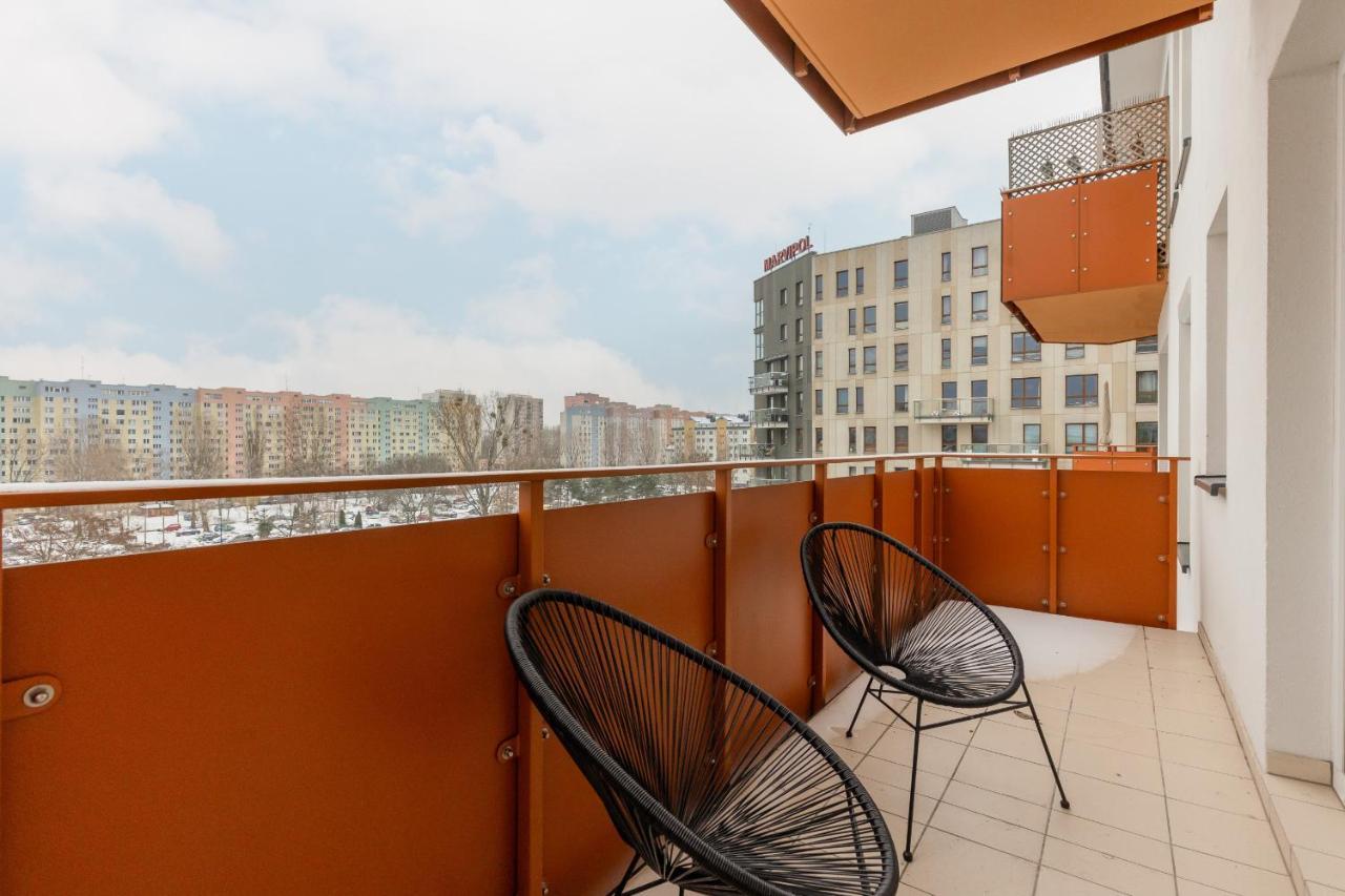 Apartment Loft With Parking In By Renters *