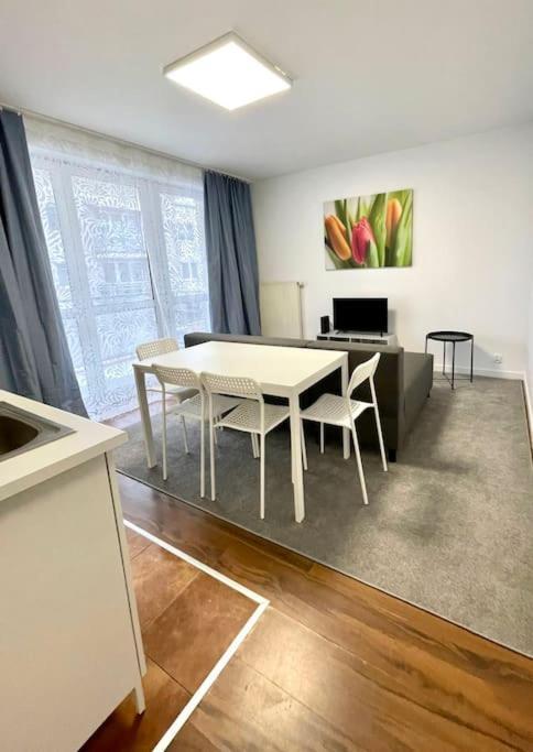 Bialoleka Fine Apartamento Varsóvia