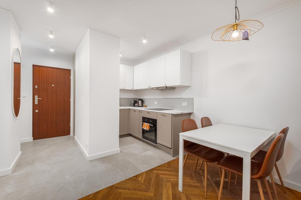 Chlodna 15 Apartment Warsaw