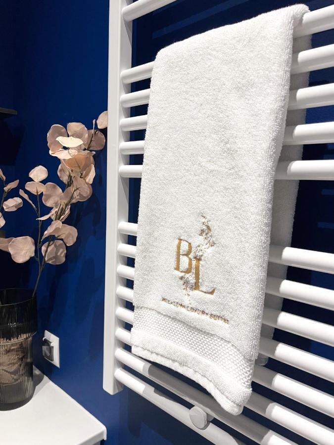 Bella Luna Luxury - Chic In Historic Square