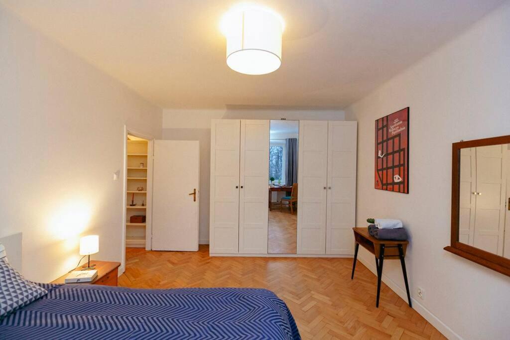 Bright And Elegant In The Area! *