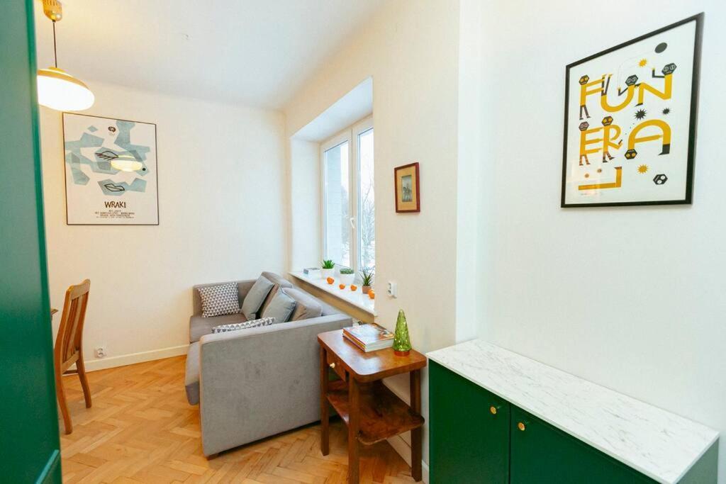 Bright And Elegant In The Area! Warschau